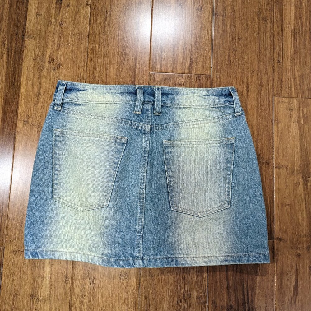 Wild Fable Distressed Sand Blasted Denim Mini-Skirt NWT Size 2 - Picture 7 of 9